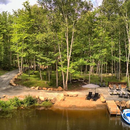Kallm-Mont-Tremblant Chalet With Hot Tub, Pond & Beach On Private 7Acre Estate Lac-Superieur Eksteriør billede