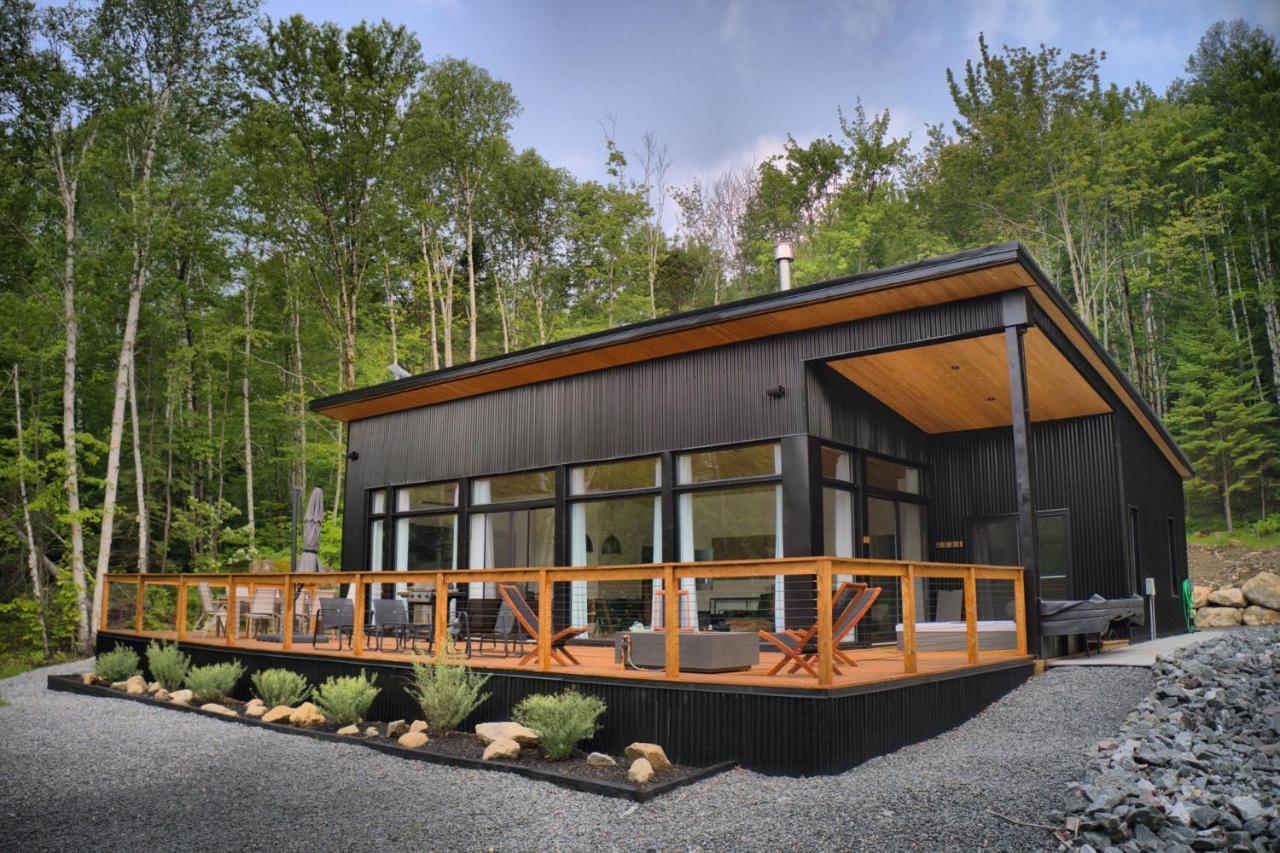 Kallm-Mont-Tremblant Chalet With Hot Tub, Pond & Beach On Private 7Acre Estate Lac-Superieur Eksteriør billede