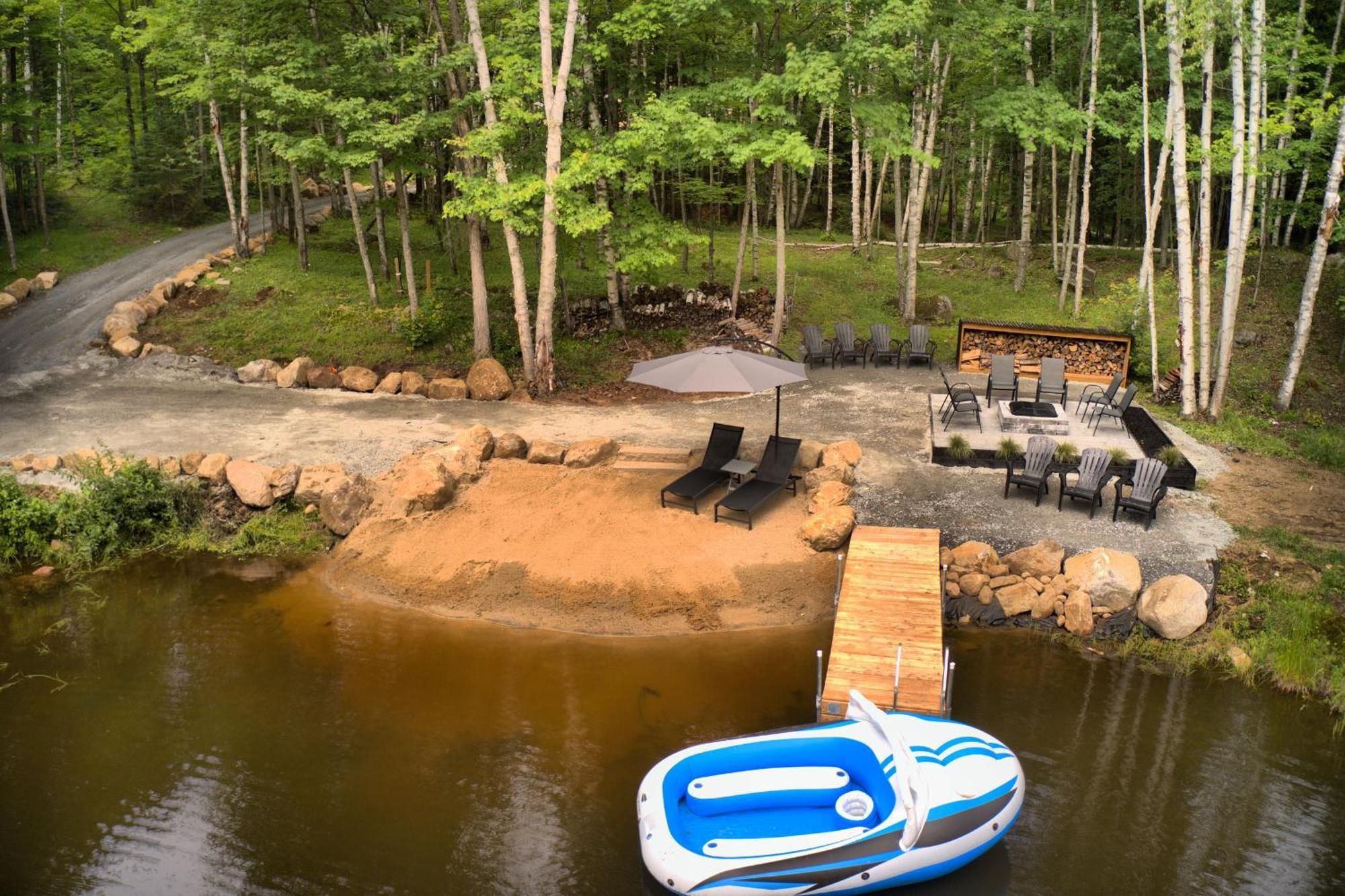 Kallm-Mont-Tremblant Chalet With Hot Tub, Pond & Beach On Private 7Acre Estate Lac-Superieur Eksteriør billede